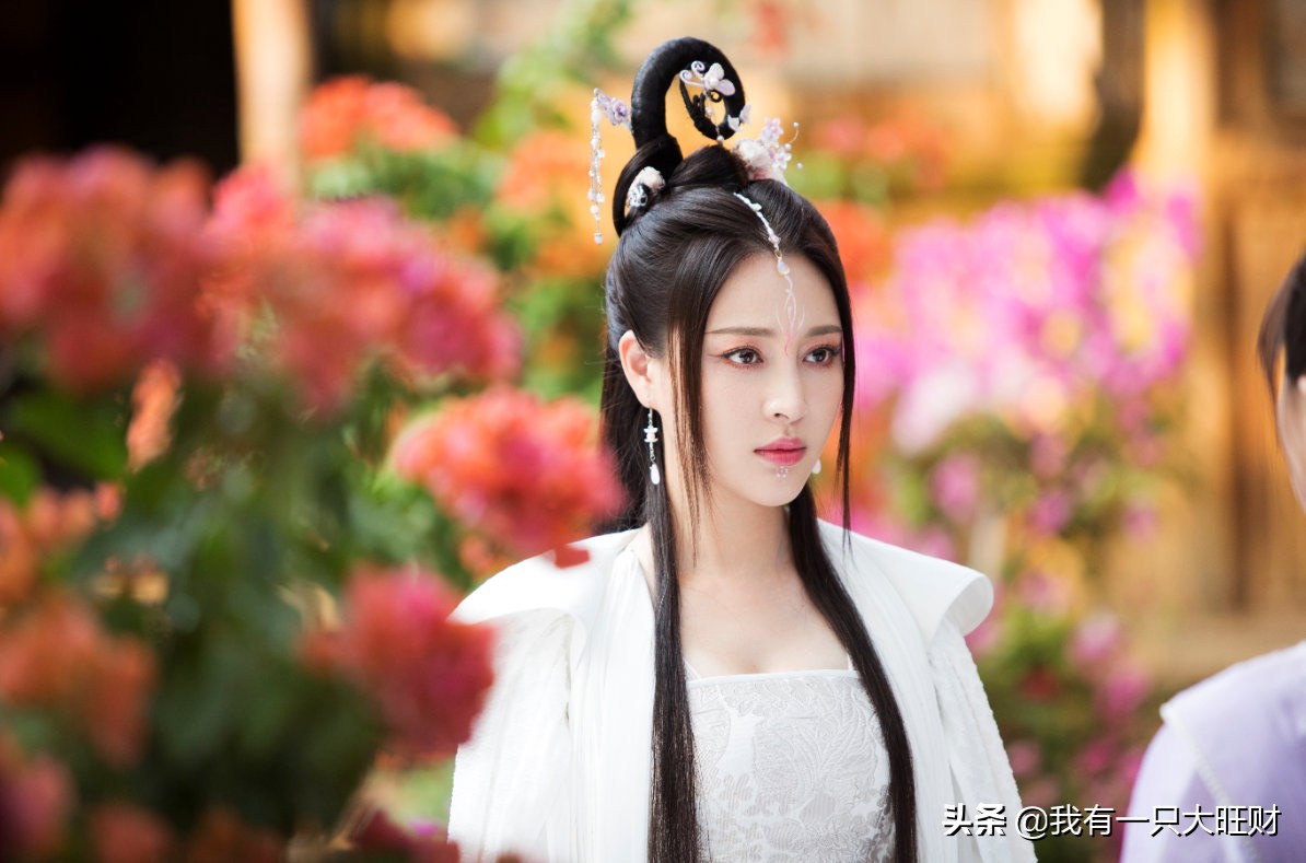 妖手摧花花神吐血,妖手摧花跳崖片段