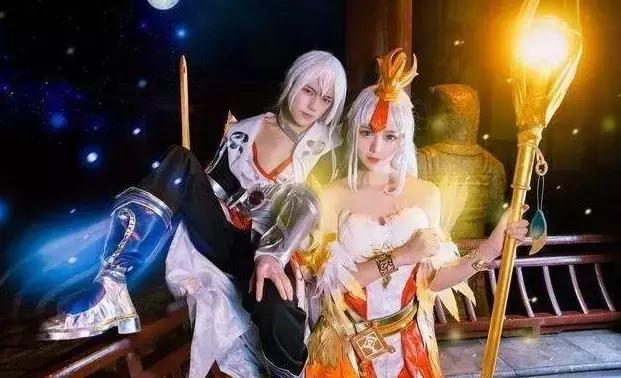 太壕了！10000现金大奖、2折抢爆品、5折吃美食，这家商场要爆