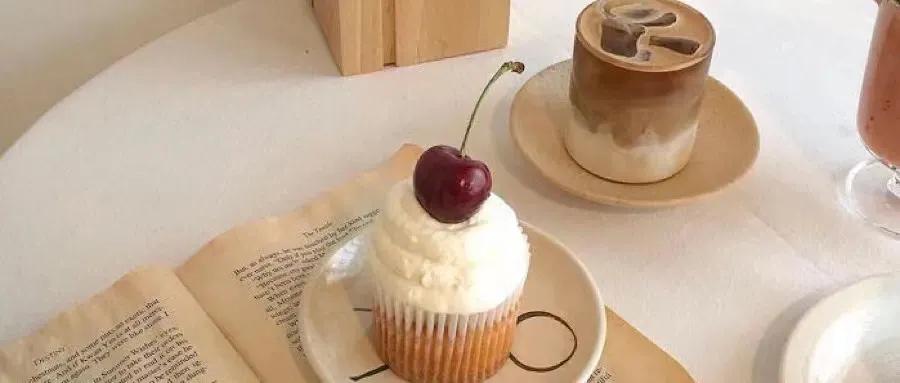 当普信男出现时,我的笑容又僵硬了几分