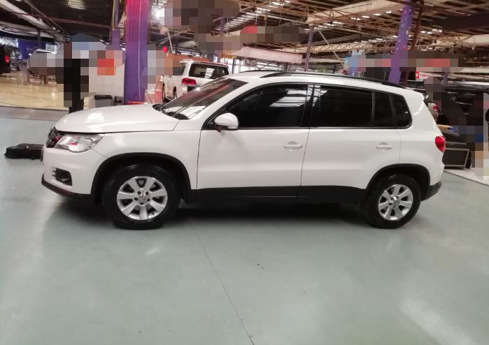 10万买辆8年的大众途观值不值?网友:8年的车,这车况!