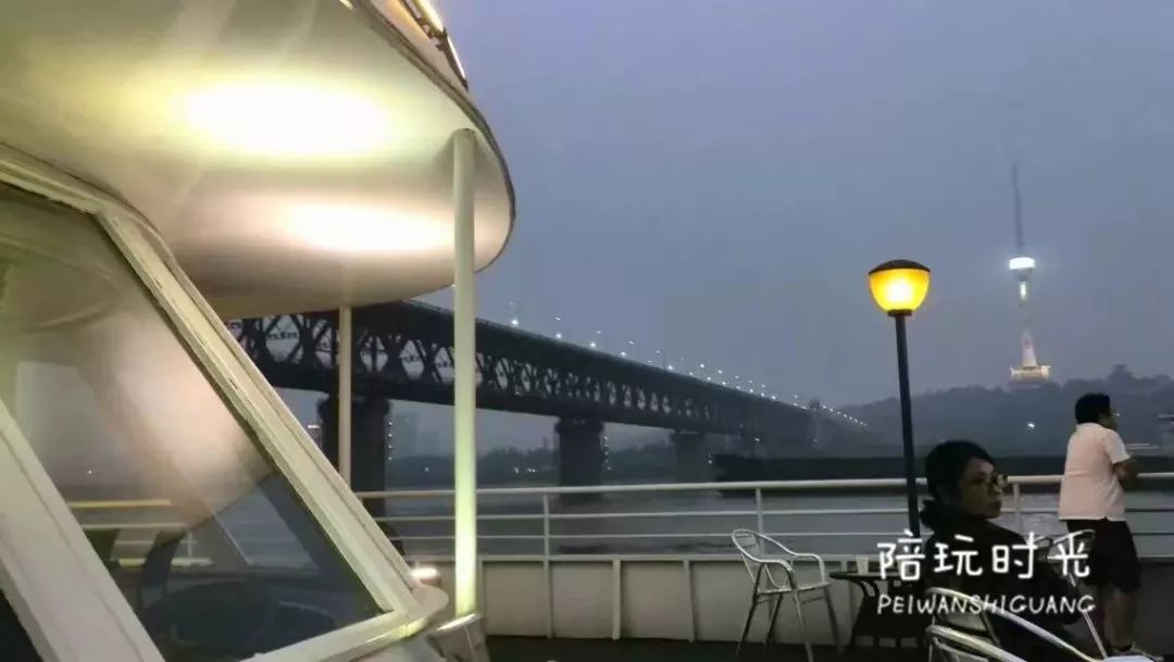 武汉旅游攻略来了一日游吃什么,武汉旅游攻略来了详细