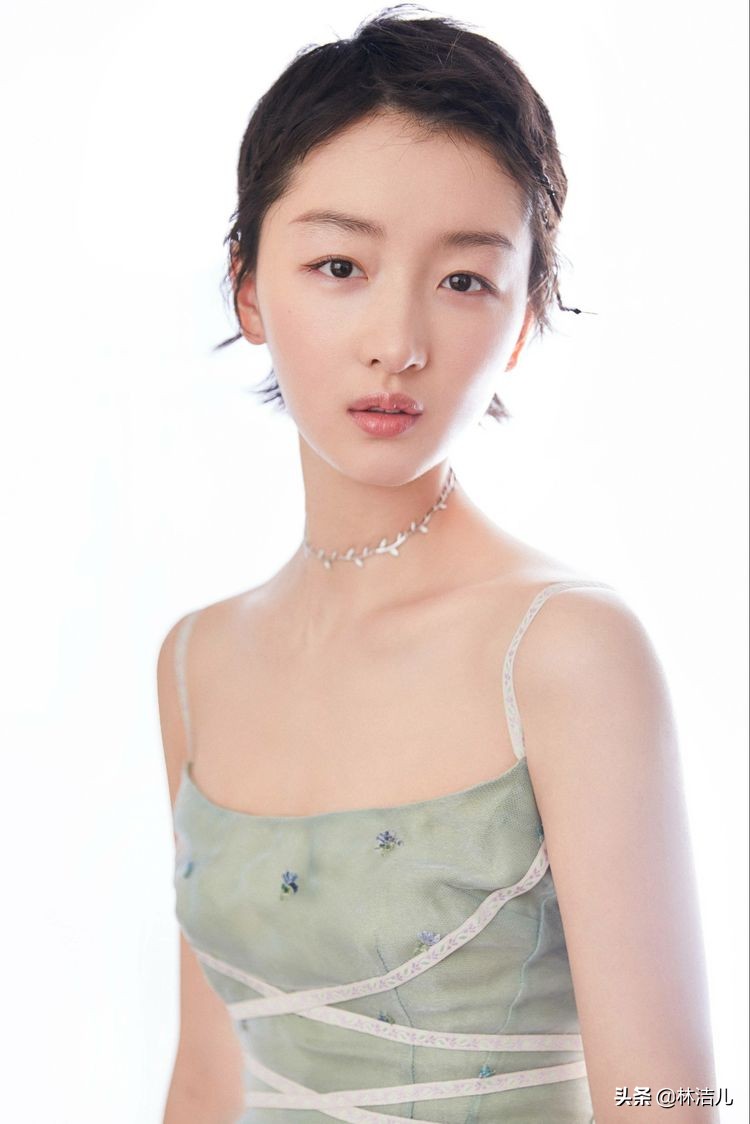 周冬雨最近的妆容教程,周冬雨淡妆