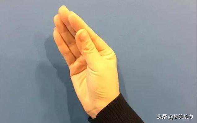 宝宝被痰卡住急救方法,婴儿痰堵住气管窒息如何自救