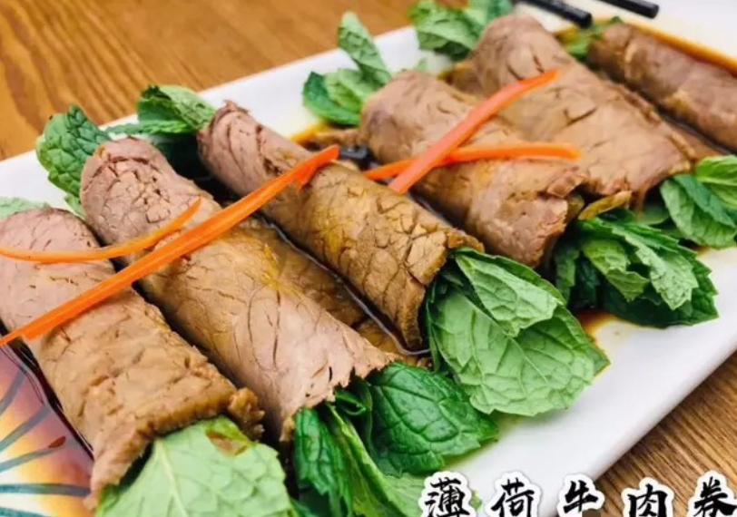 云南独有的美食风味汽锅鸡,云南汽锅鸡这是全国吃法之冠