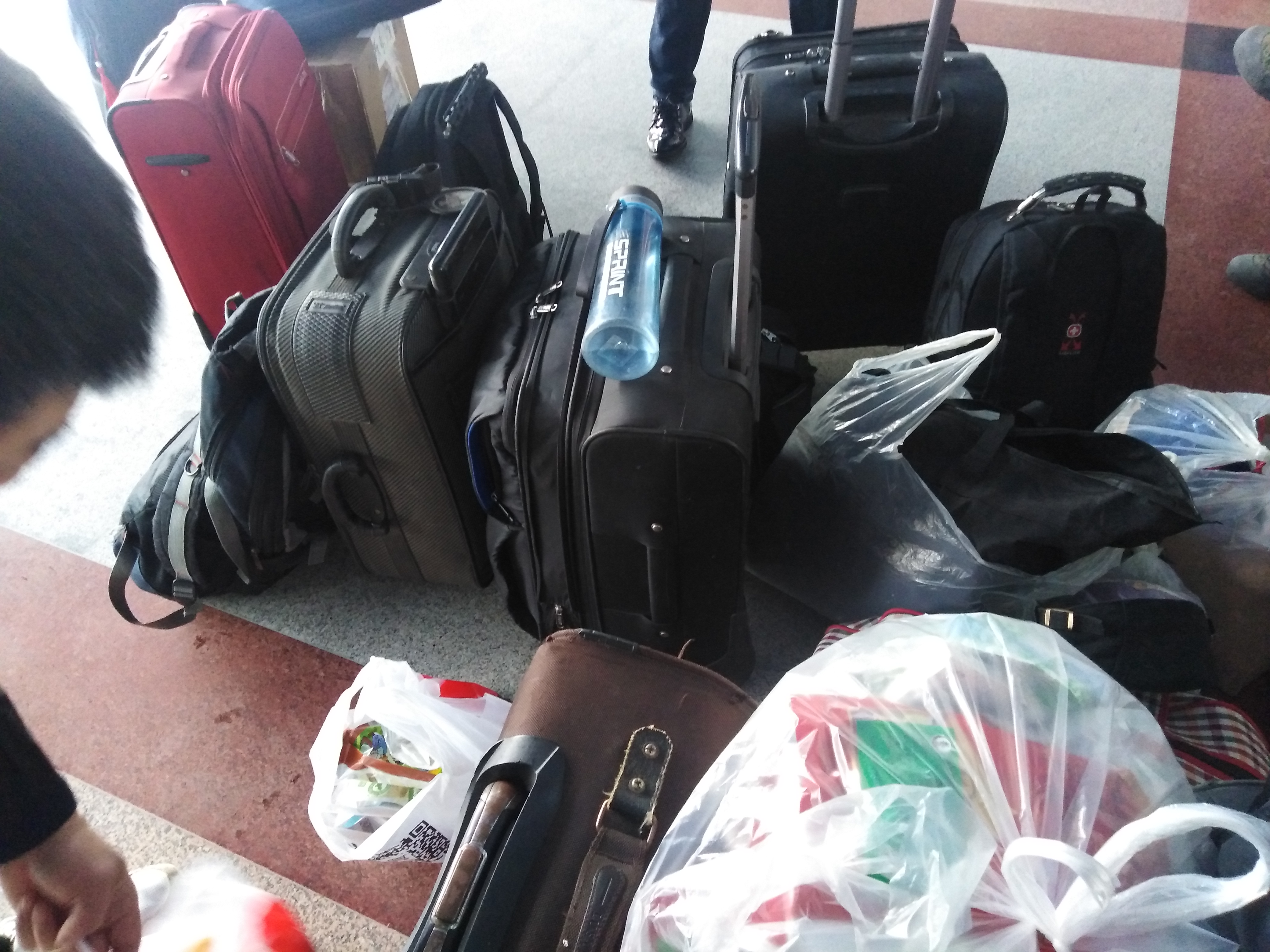 农村宁愿在家种地也不出去打工,为什么农民都不愿外出打工