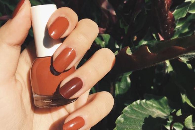 新手指甲油入门安全距离,新手指甲油选什么颜色