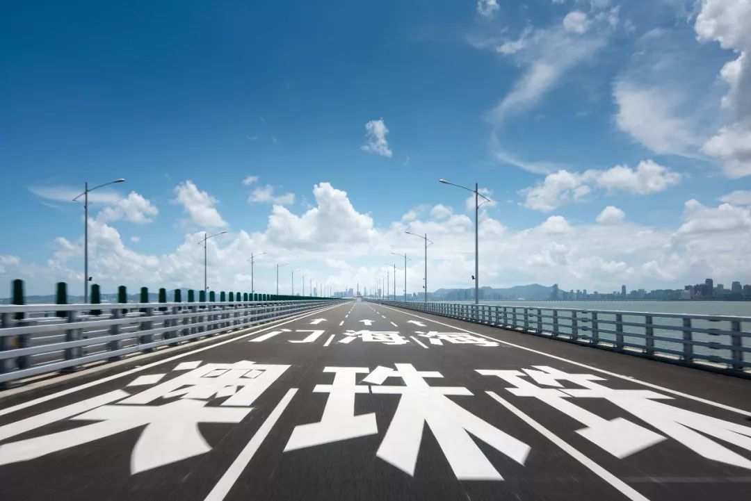 港珠澳大桥开始建设,港珠澳世茂城