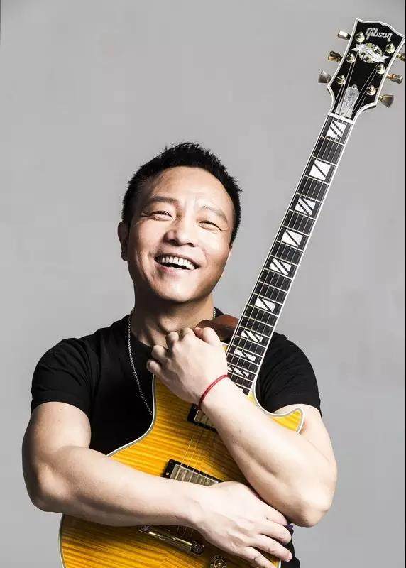 摇滚音乐人谈许巍,摇滚诗人许巍最新消息