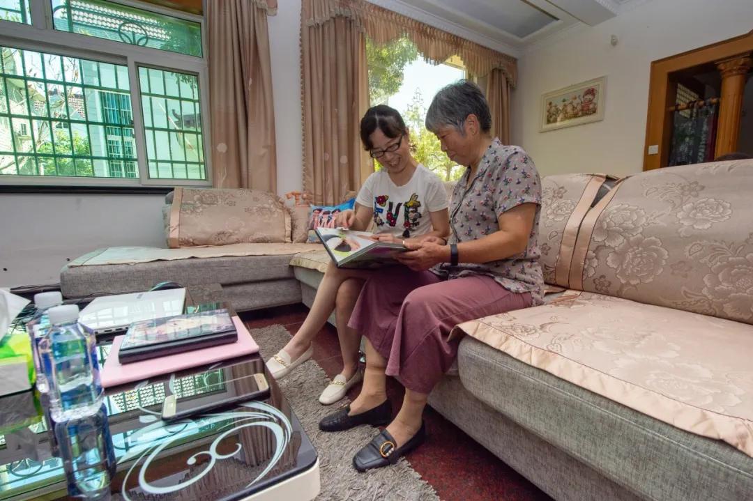 每年十多万人去浦东这个村参观，怎么这么“红火”？【走向我们的小康生活】