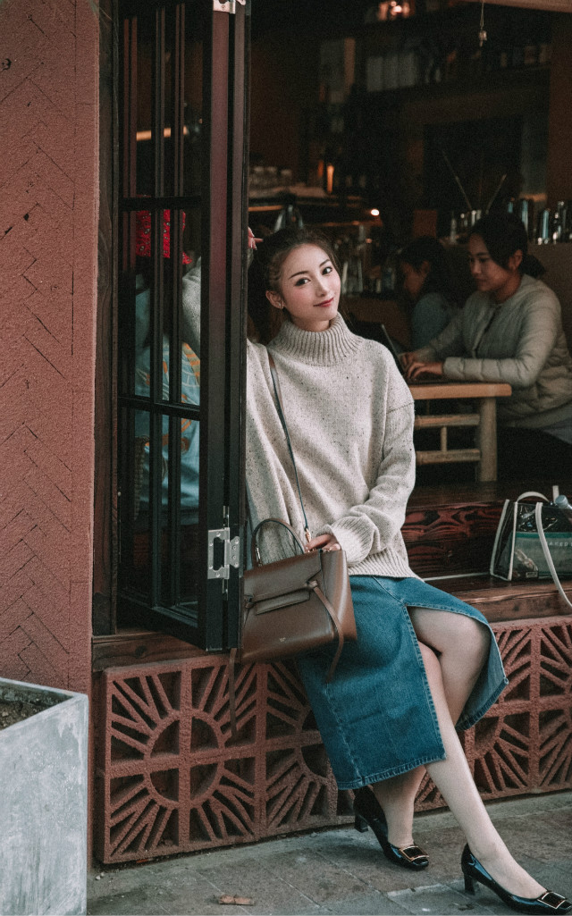 牛仔裙半身裙微胖显瘦长款,适合微胖女生的显瘦牛仔裙