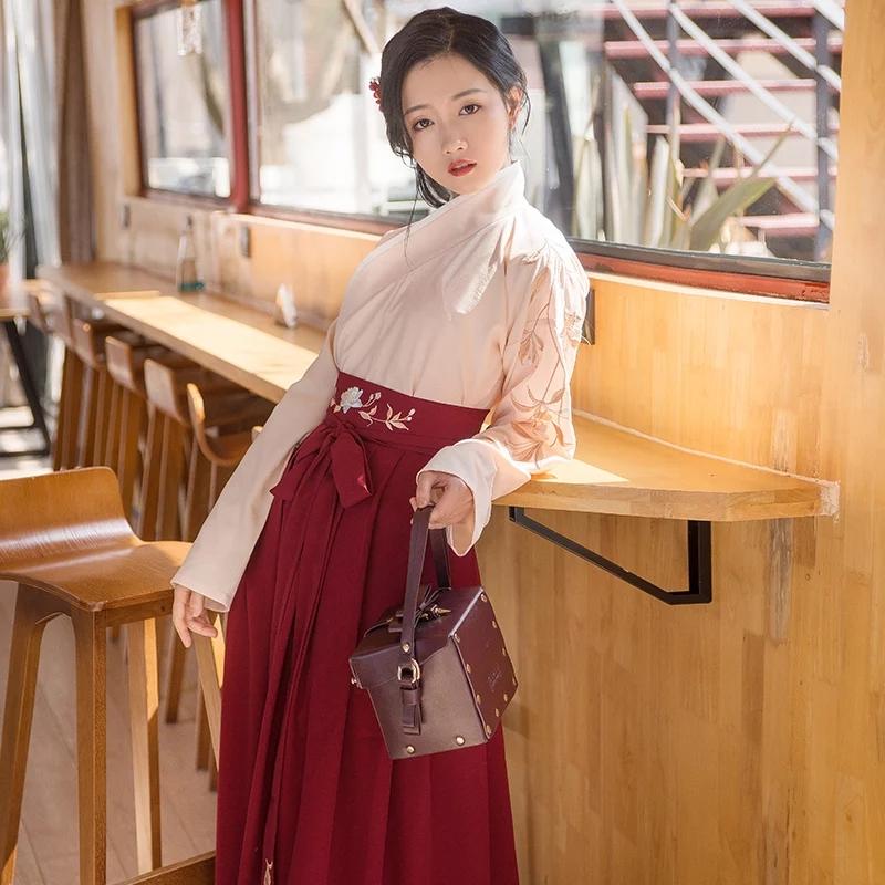 汉服的款式和颜色如何选择,汉服穿哪种款式好看