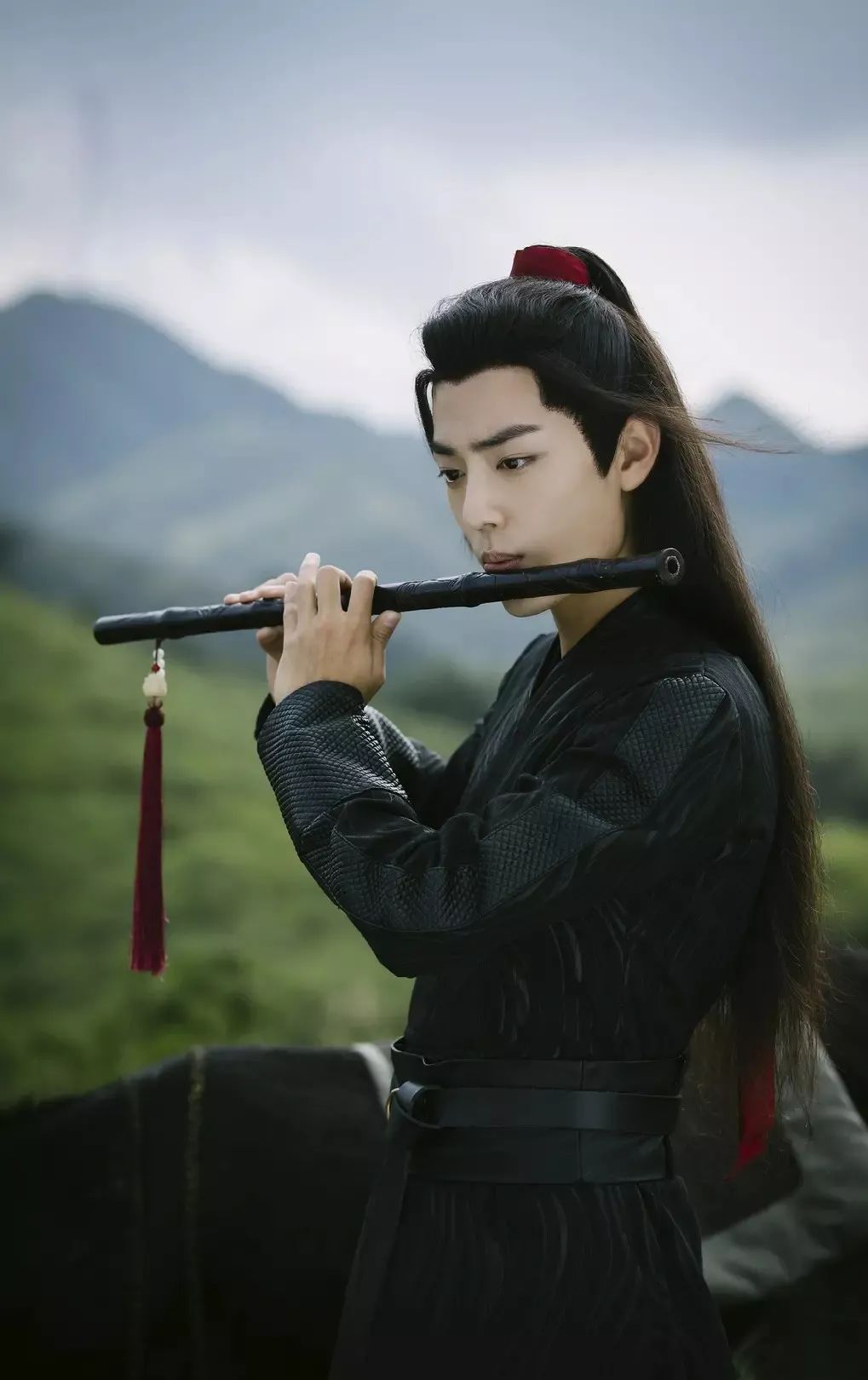 肖战绝世侧颜,肖战绝美回眸