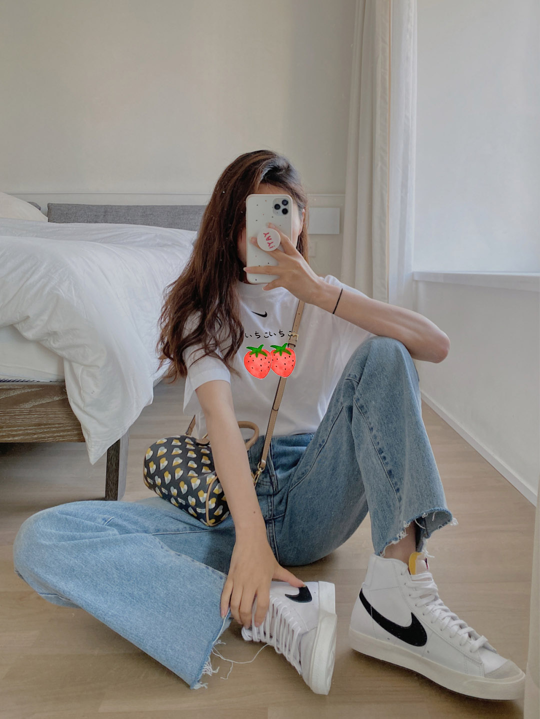 夏天nike高帮搭牛仔裤 (白色nike宽松t恤怎么搭裤子)