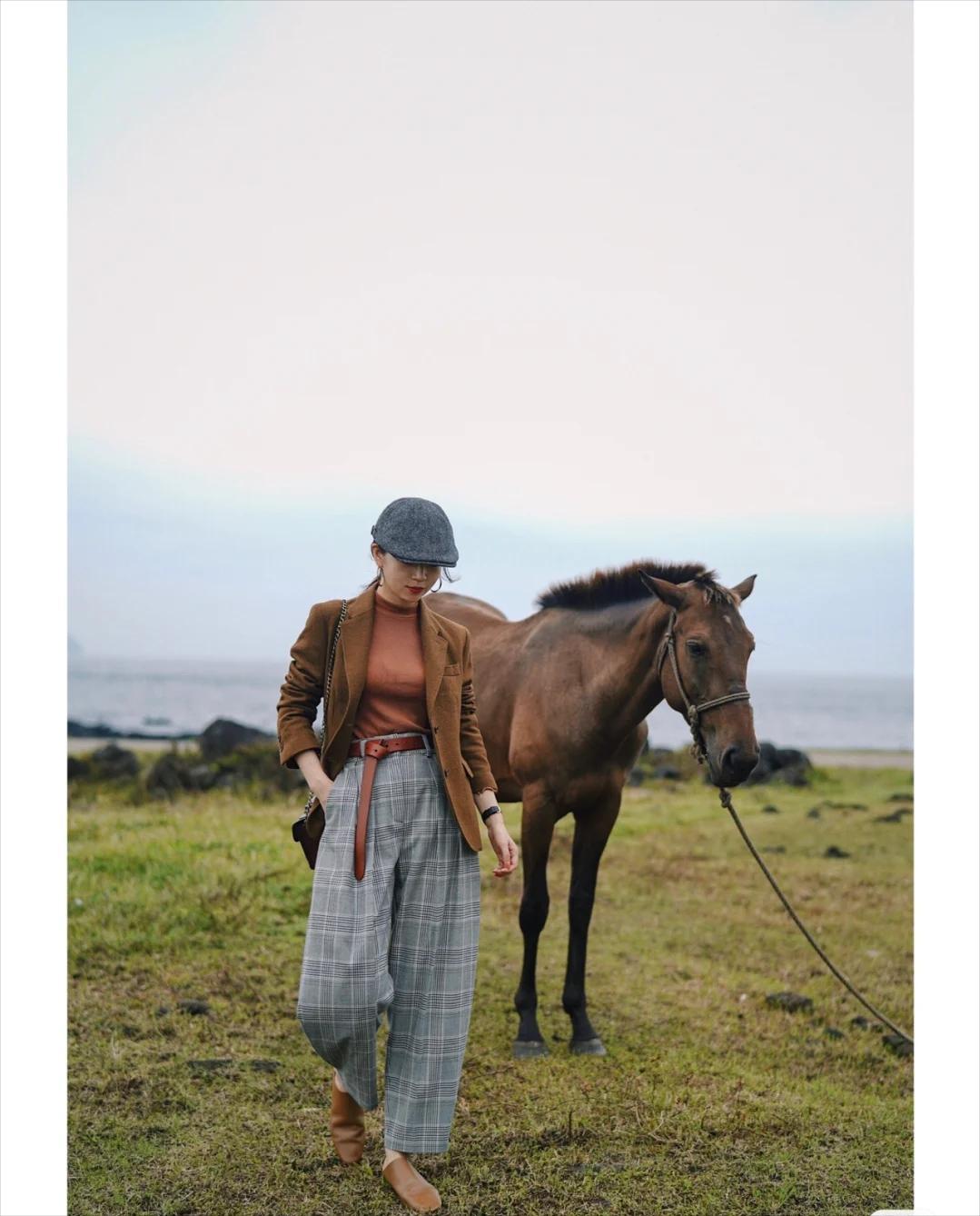 脸圆的微胖女生适合什么穿衣风格,微胖的女人怎么搭配显高