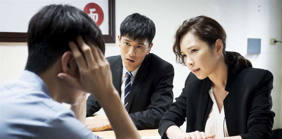 《最佳利益》出演王牌律师,当年的“佩瑶妹妹”依旧美!