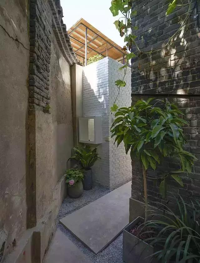 夫妻生了八个孩子在北京蜗居,北京一家四口蜗居45平米