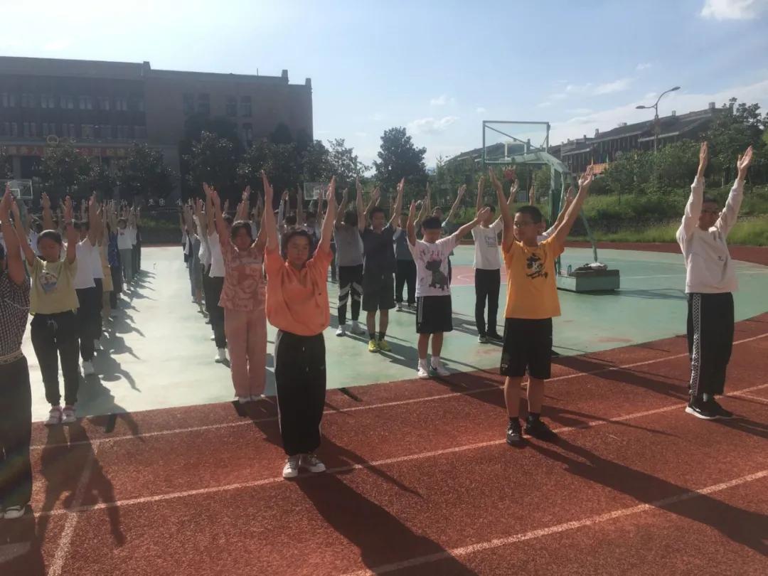 北川中学的教室,北川中学新校区照片