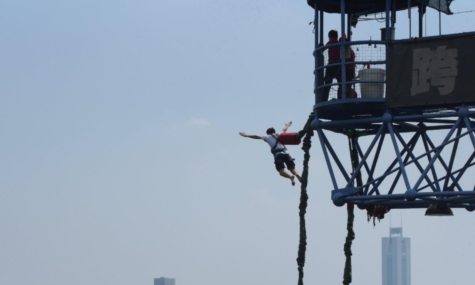 给大家推荐七种蹦极的好去处,哪里的蹦极最刺激