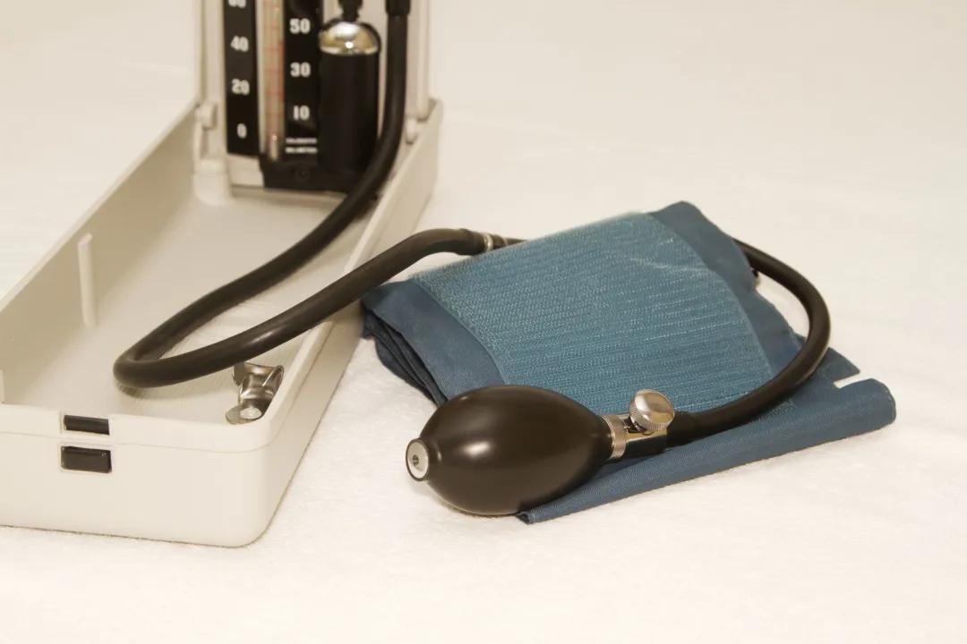 自测血压能查出什么病,血压高如何自测血管