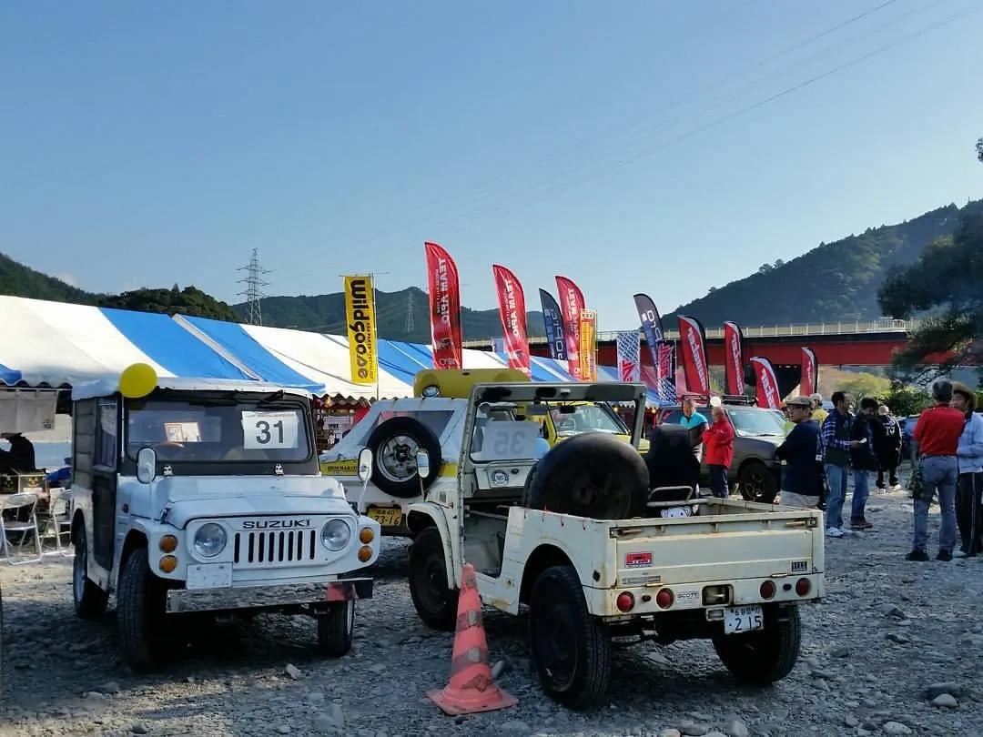 日本玩摩托车人手一辆,日本家庭一人工作养活一家人