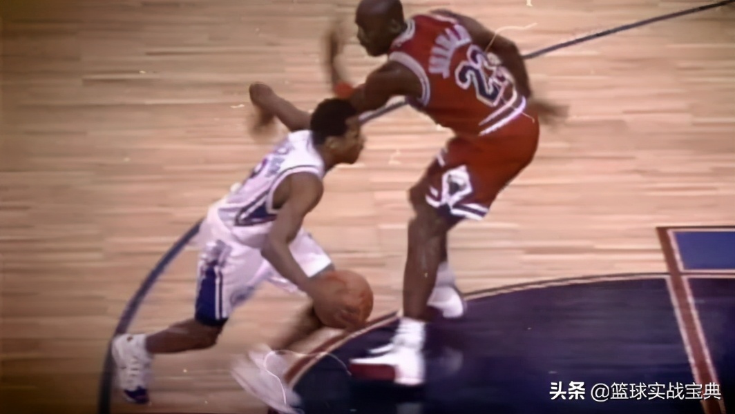 运球训练基本功高手9个动作,四个简单实用的运球过人节奏