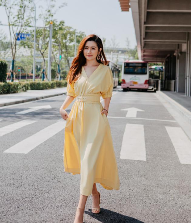 任家萱撞衫刘亦菲和古力娜扎,任家萱穿搭