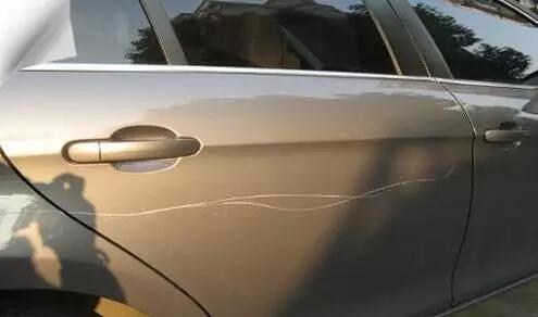 车漆面被树枝划痕怎么处理,十代雅阁漆面都是小划痕怎么处理