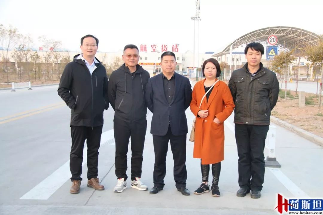 澳洲“飞来”930多只种羊空降银川