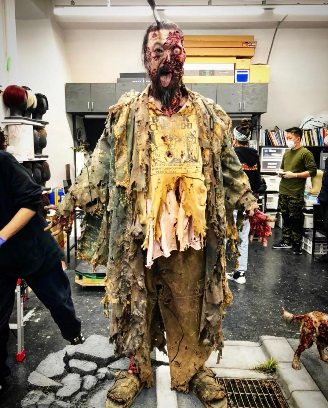 胆小慎入!村上隆僵尸雕塑近赏;宜家联名“抢钱”计划启动