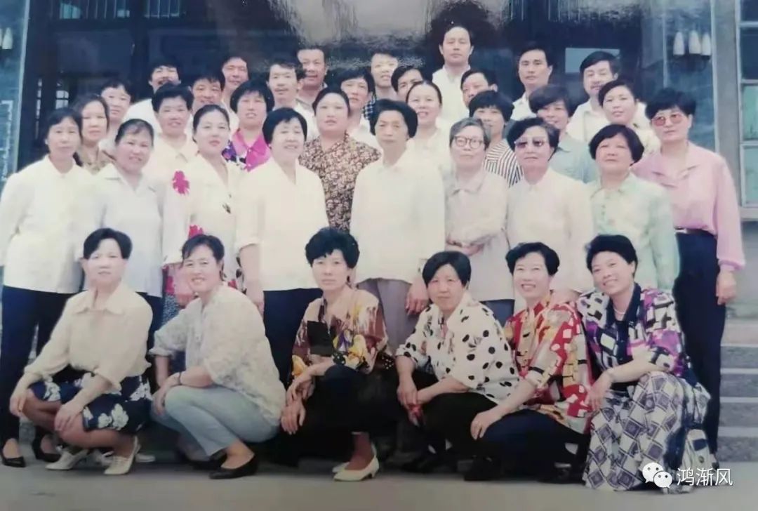 东关小学照片,东关小学对面的巷子