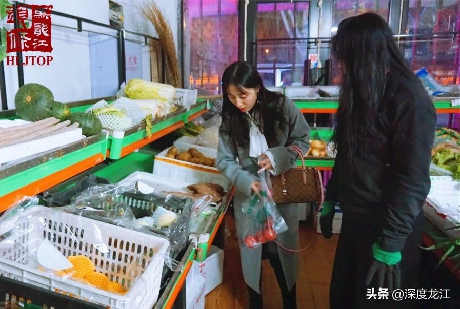 【冰城浮生记Day9】斜杠青年于浩洋：上得了讲台下得了柜台