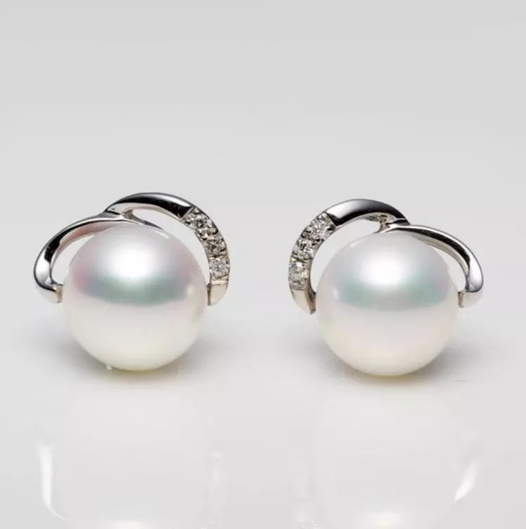 母亲节送什么礼物比较好,母亲节戴什么珠宝好呢