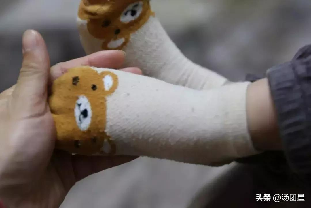 把乐迪穿在脚上起飞-小寻飞机侠儿童鞋