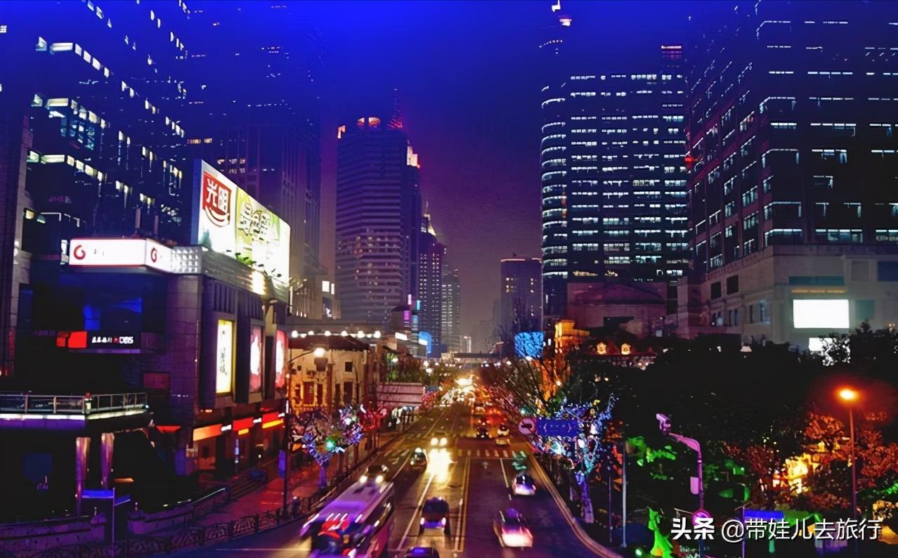 南京路步行街是上海最繁华街道,上海什么风情街最好