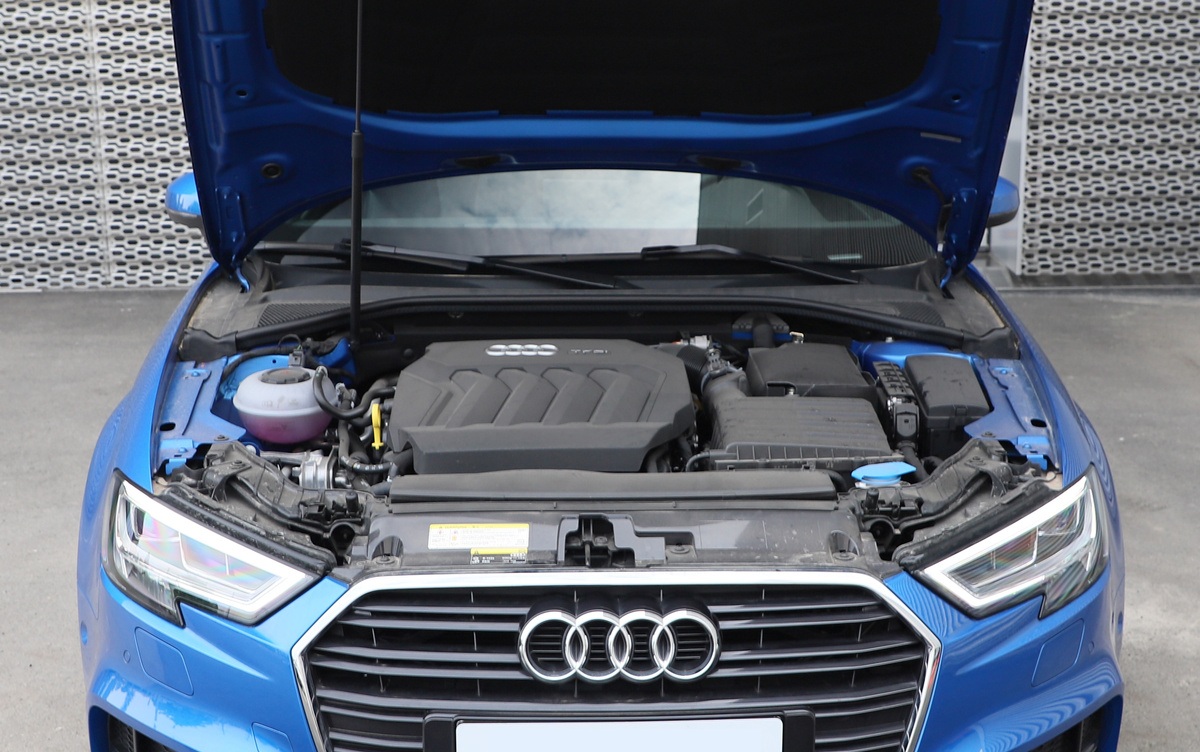 双门四座的顶级豪车,两百万舒适度最好的四座敞篷车