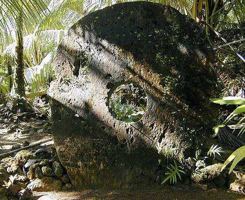 世界上最富的石头1克2万人民币,世界上最重的石头有多重