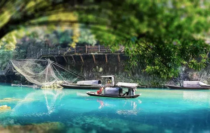 比光雾山还红，比金川彩林还晚，中国顶级的红叶盛宴正当时！