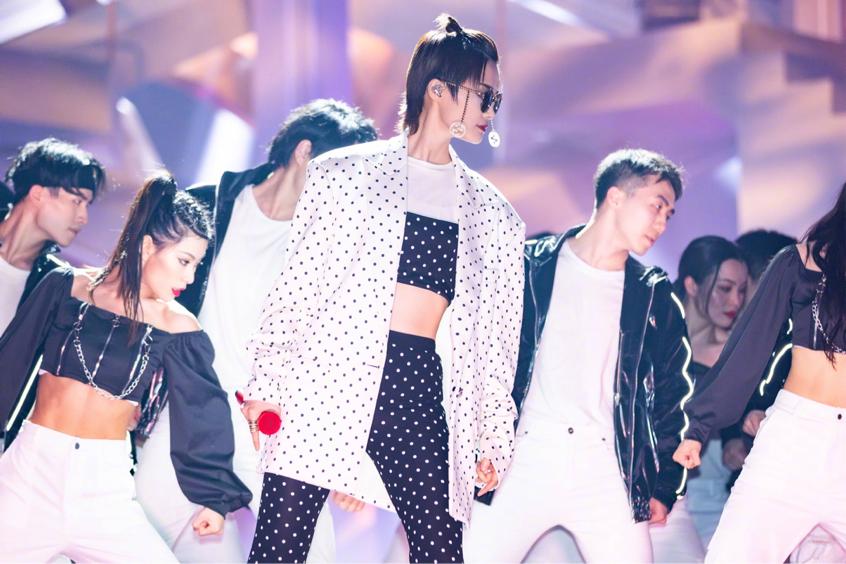 李宇春非主流发型,李宇春非主流造型图片