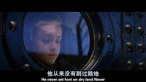 1900宁可被炸毁,不愿离开邮轮,影片《海上钢琴师》你看懂了吗?