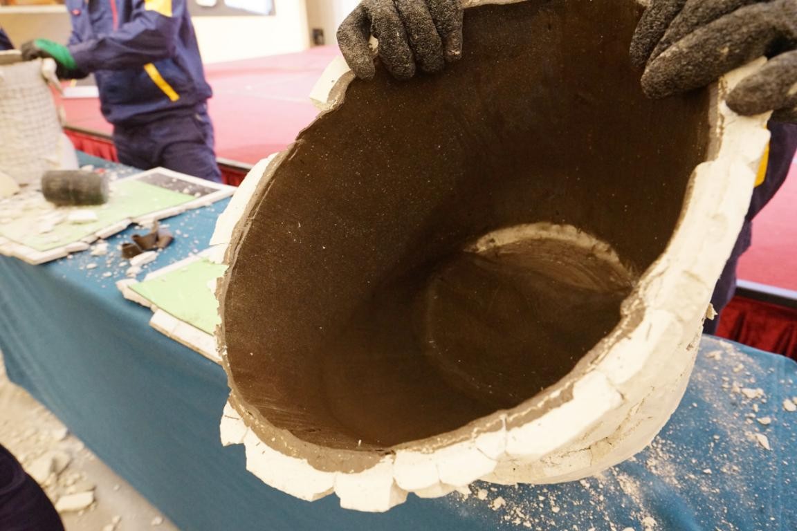 不忘初心同努力牢记使命共奋进,不忘初心担使命携手奋进新时代