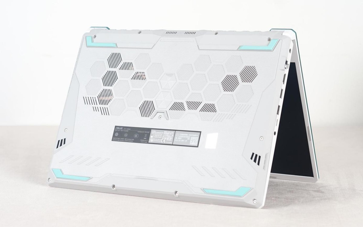 性能怪兽,5900HX+RTX3070,2.5K屏幕,华硕进阶版天选2笔电测评