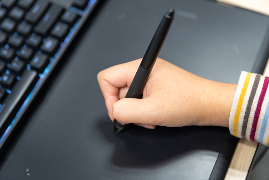 wacom手绘板pth660,wacomintuospro手绘板怎么用