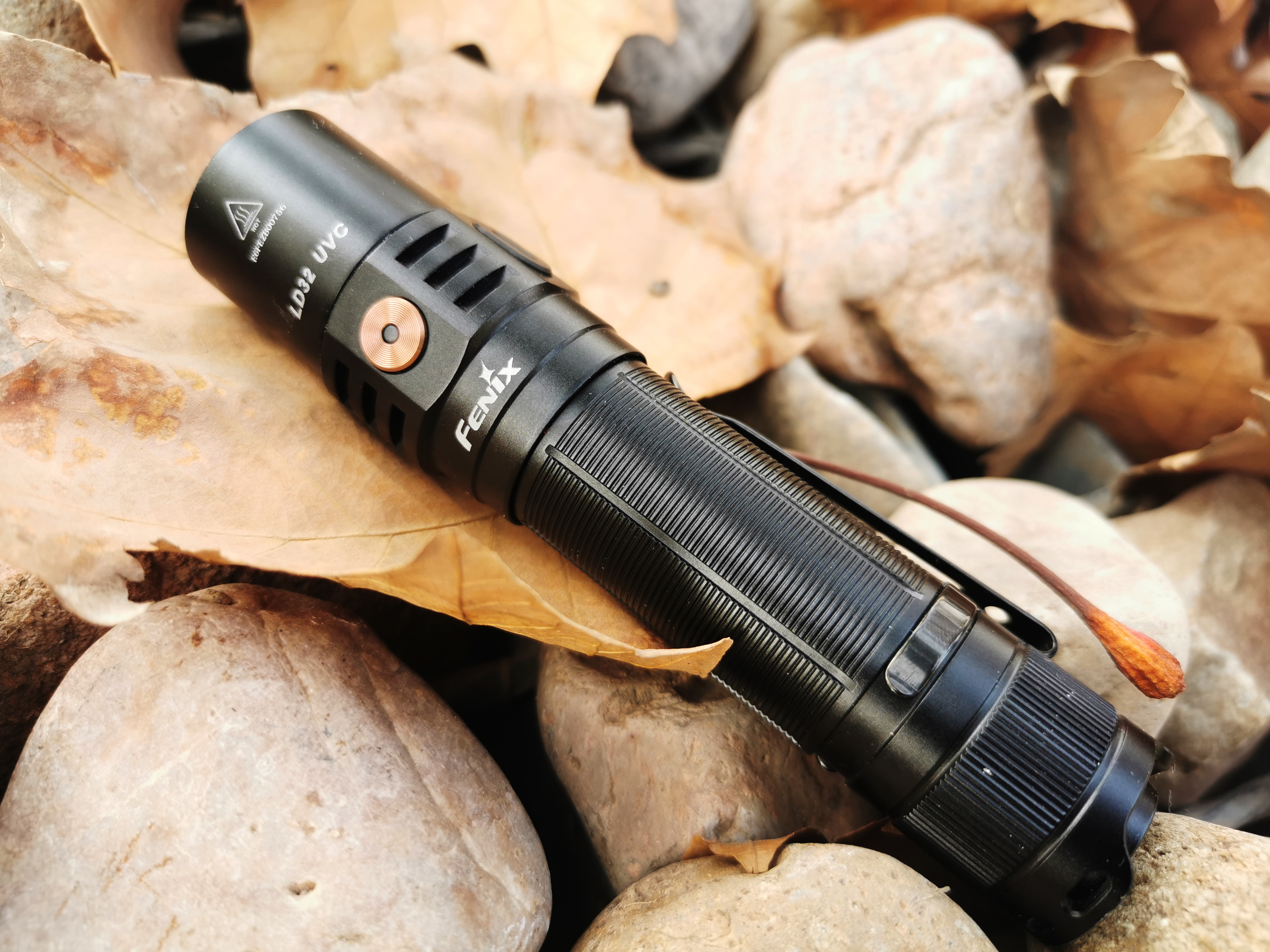 户外手电也能杀菌？FenixLD32手电化身成为抗疫EDC