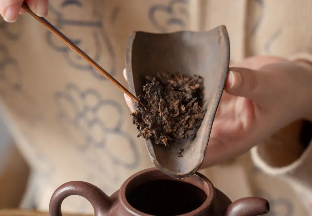 邹记熟普洱500克沱茶2005,邹记红标熟茶357克