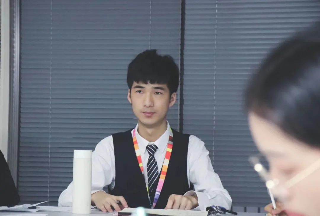 还没毕业就成了学术泰斗,还没毕业学校就从专科升成本科了