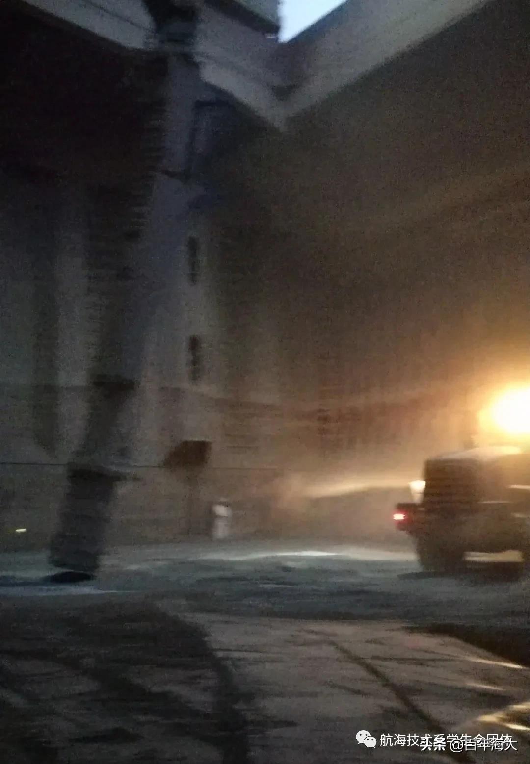 这个小妮不简单,乡下丫头不简单