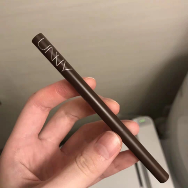 美妆好物分享自用的一款唇釉,化妆技巧分享时尚美妆推荐