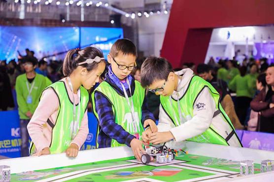 新颖有趣益智卡巴青少儿科技嘉年华在汉获好评