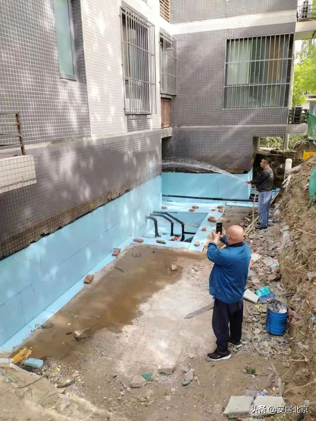 顶层漏水屋内滴水怎么处理,中间层屋顶漏水最好的处理方法