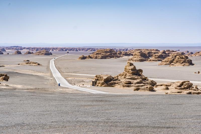 涓夊ぉ涓濈桓涔嬭矾鏃呮父鏀荤暐,涓夊ぉ绌胯秺鍖楃枂1000鍏噷